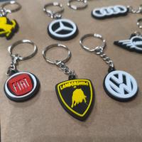 Portachiavi logo auto stampati in 3D