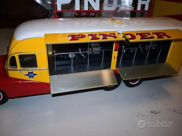 Van Truck Pinder Circus 1/43