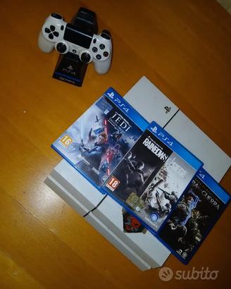Ps4 con joistick e giochi
