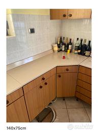 Cucina angolare, zona Varese