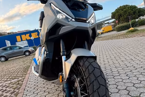Honda X-ADV750 2026 pari al nuovo, solo 3300 km