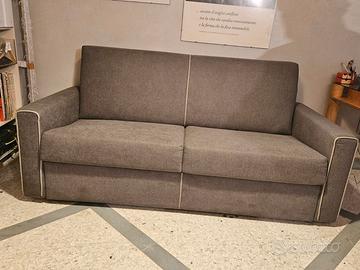 DIVANO LETTO COMLETO DI MATERASSO