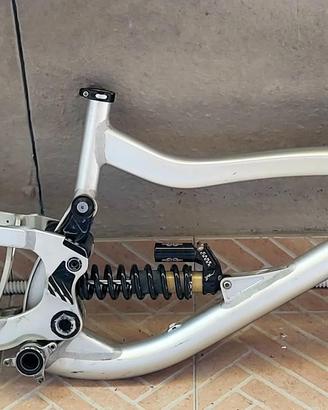 telaio nukeproof scalp DH