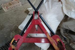 Forchino agricolo per trattori.