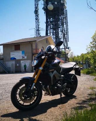 YAMAHA MT 09