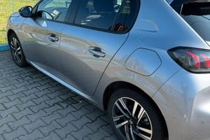 Peugeot 208 Pure Tech 100 Allure Pack
