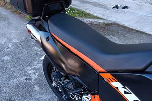 moto ktm Adventure 990