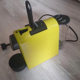 Macchina caffè Nespresso Essenza Mini Capsule
