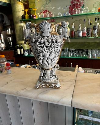 Grande vaso Capodimonte con putti 36 cm