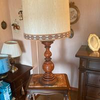 Lampada in legno vontage