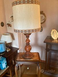 Lampada in legno vontage