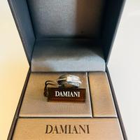 Anello solitario Damiani Amami