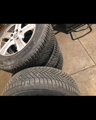 4 gomme invernali  con cerchi 