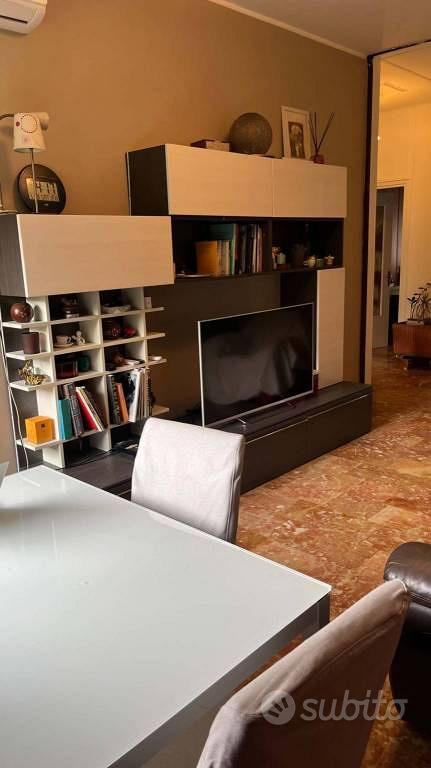 Stanza singola a Torino, foto 3 di 11