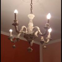 Lampadario in ceramica di Capodimonte 