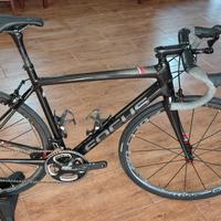 Focus Isalco Race 9.9 Shimano Durace 9100 11v