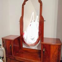 Mobile antico da toilette