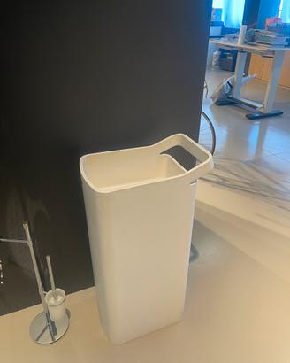 Lavabo free standing corian