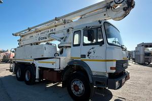 IVECO Magirus 330 con pompa calcestruzzo CIFA INVE