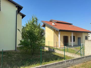 VILLA SINGOLA A OLEGGIO