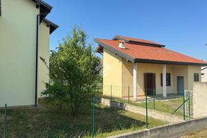 VILLA SINGOLA A OLEGGIO