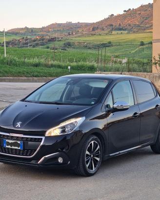 Peugeot 208 1.5 BlueHDi 102 CV (75kw) Tagliandata