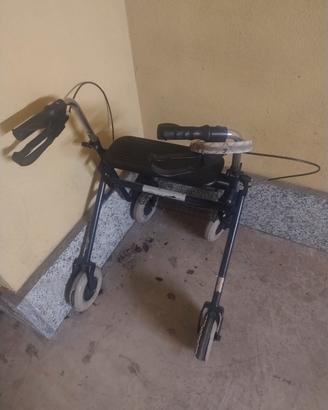 Deambulatore per anziani