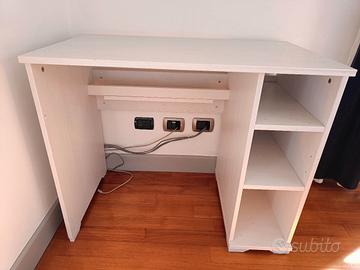 Scrivania Ikea Aspelung