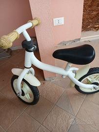 bicicletta senza pedale in condizioni buone