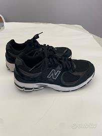 New Balance 2002 nere