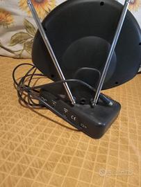 Antenna VHF, FM,UHF amplificata da interno . UHF 2