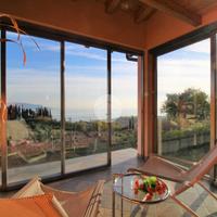 VILLA SINGOLA A TOSCOLANO-MADERNO