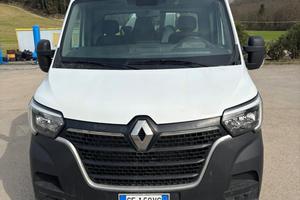 Veicolo Renault cassone fisso più gru del 21 uno p