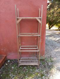 scaffale in legno 