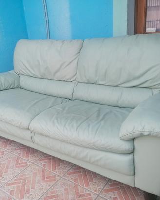 Divano in pelle 