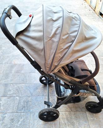 Passeggino leggero e compatto Mast Swiss Design