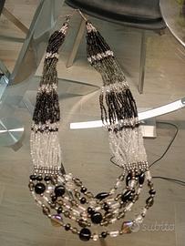 Collana vetro e pietre
