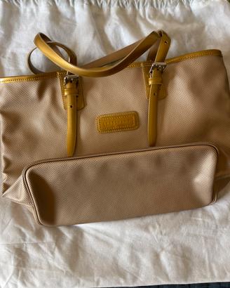 Borsa Lonchamp Cavalcade Tote mai indossata