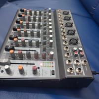 Mixer Behringer Xenix 1002B, pari al nuovo