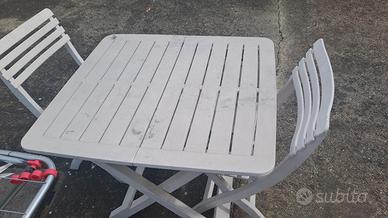 tavolo plastica da giardino con sedie