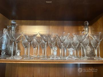 Servizio completo di bicchieri di cristallo