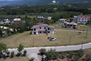 Villa di 800 m² con 5 locali e box auto doppio a G