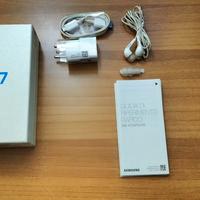 Scatola con accessori per Samsung Galaxy A7 – 2018