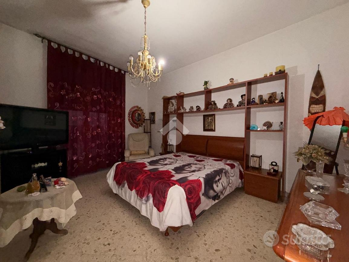 2 LOCALI A SANTERAMO IN COLLE - Vista 4