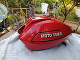 Moto Guzzi V35 II Serbatoio rosso
