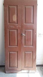 Coppia di porte antiche del 700 da restaurare.