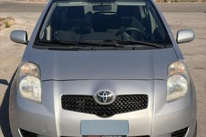 Toyota yaris 2007 benzina
