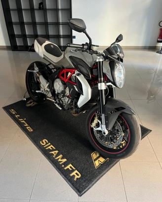 MV Agusta Brutale 800 (2013) – Solo 14.000 km – Co