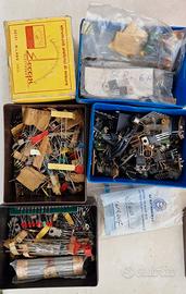 Materiale elettronico vintage sfuso