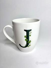 La Porcellana Bianca – Mug Lettera J con Edera